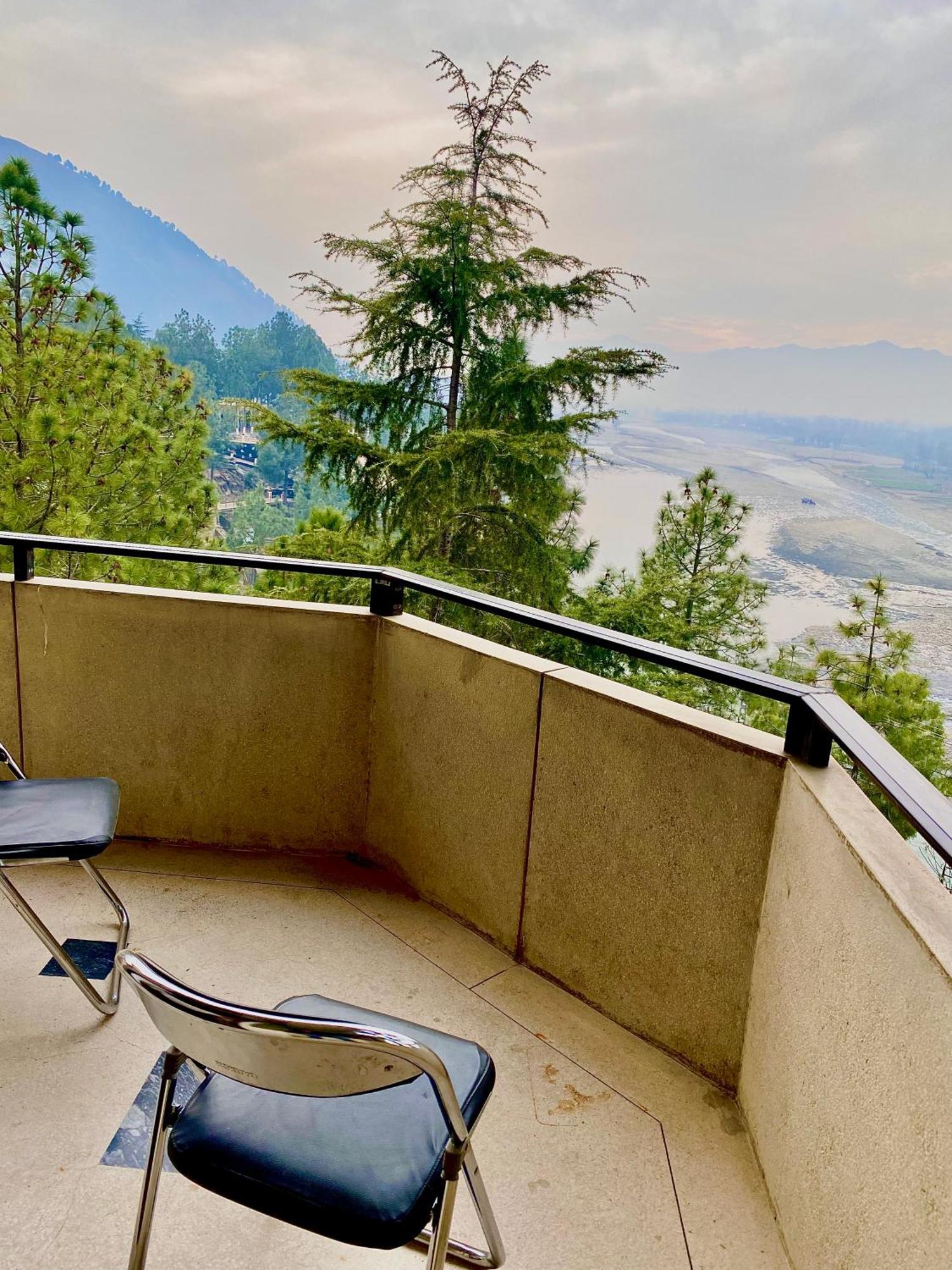Rock City Resort Mingora Exteriér fotografie