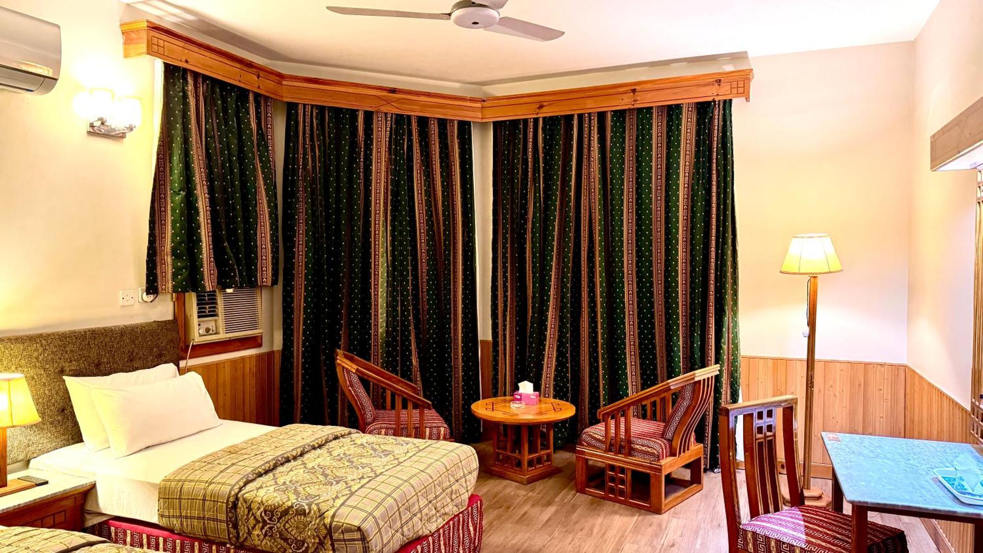 Rock City Resort Mingora Exteriér fotografie