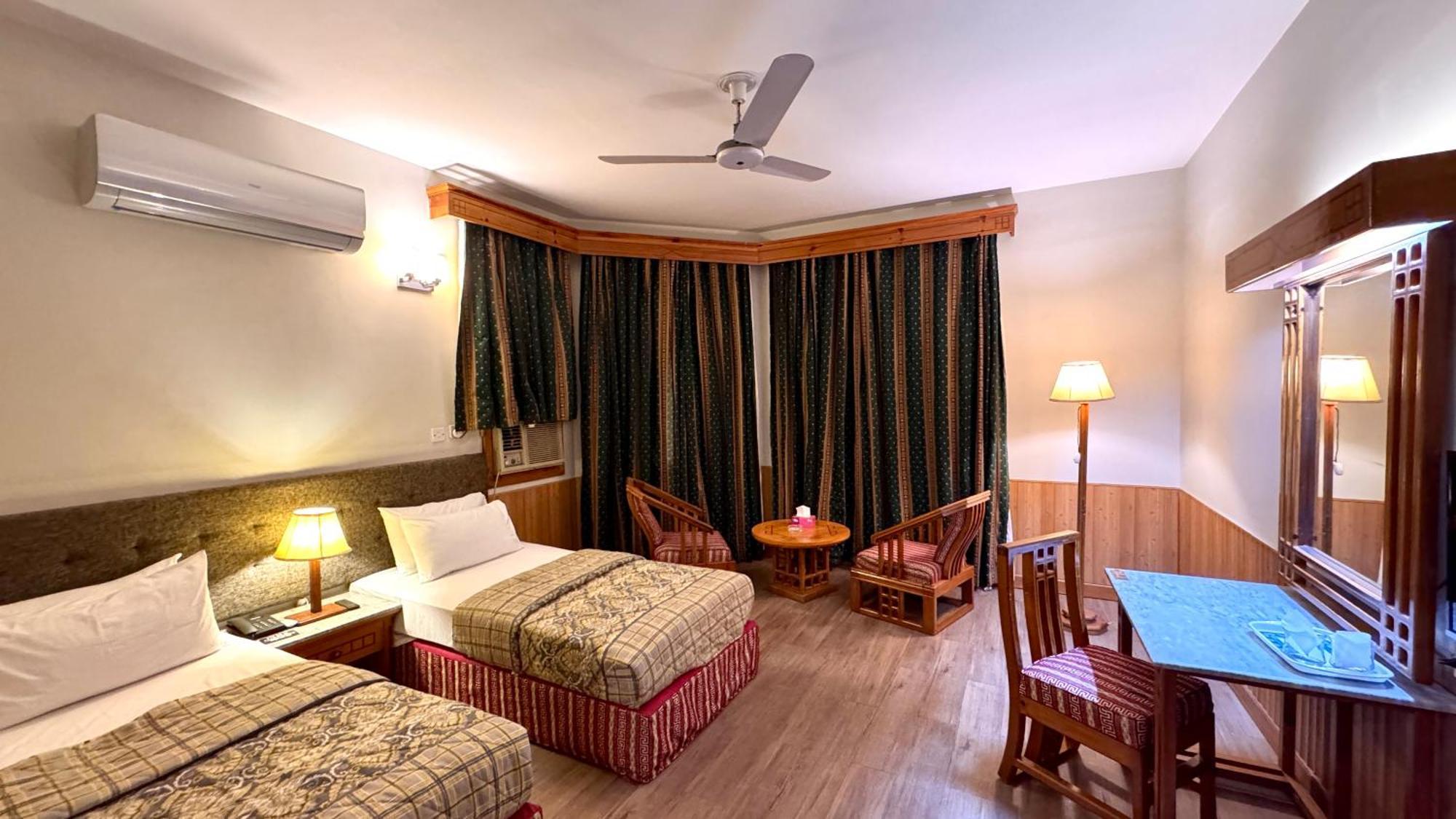 Rock City Resort Mingora Exteriér fotografie